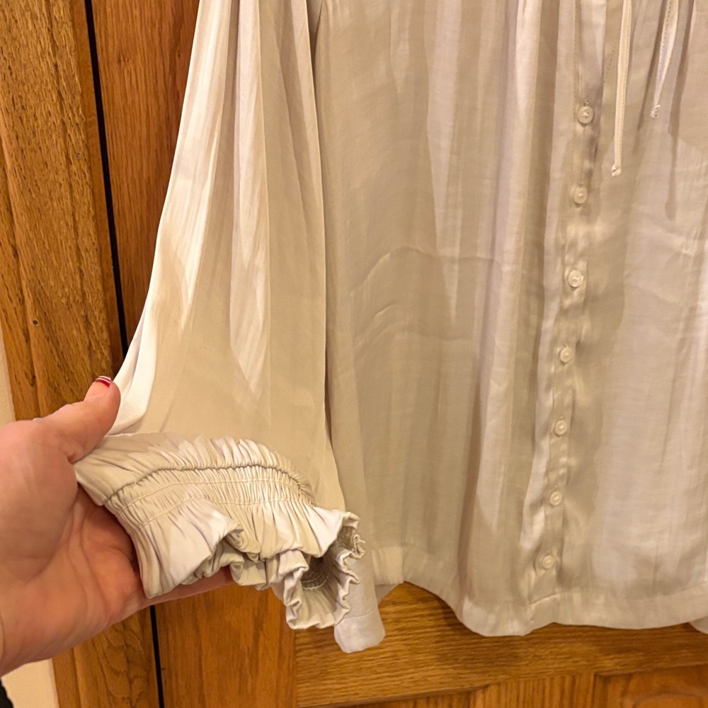 GAP Women's Elegant Cream Button-Down Blouse - Picture 3 of 7